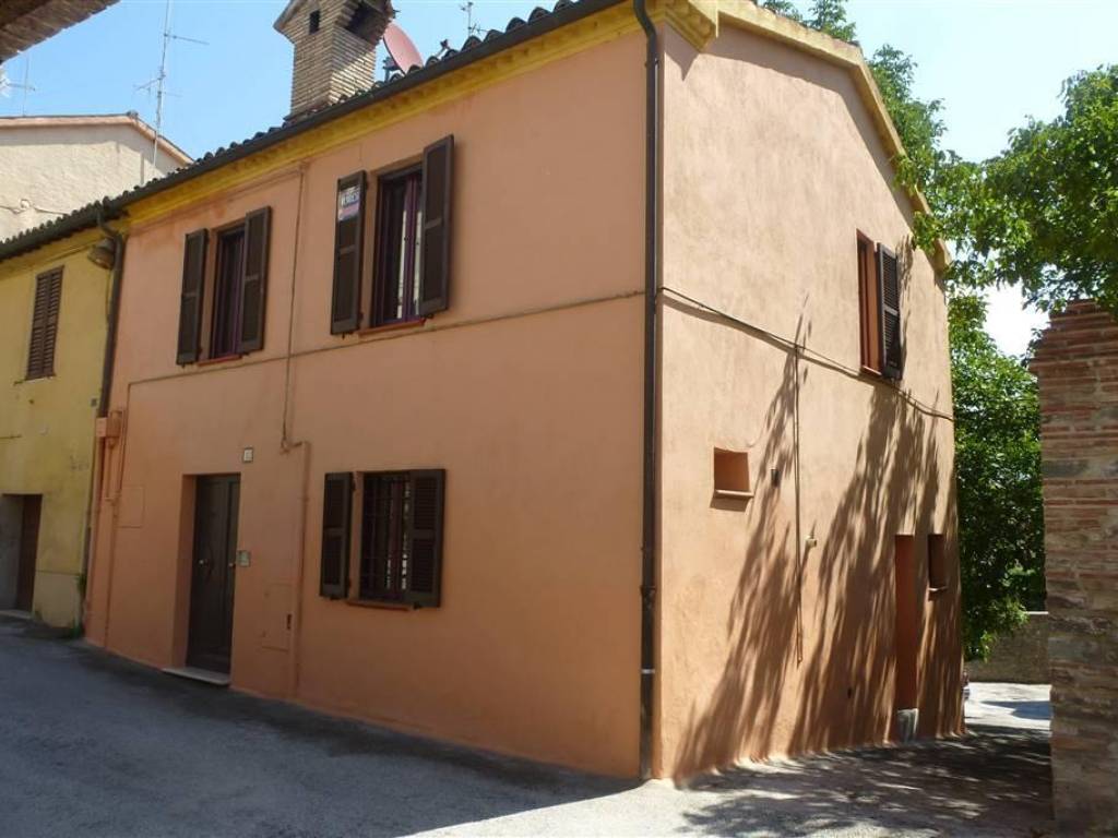 casa indipendente in vendita a Matelica