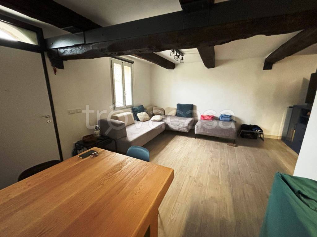 casa indipendente in vendita a Matelica