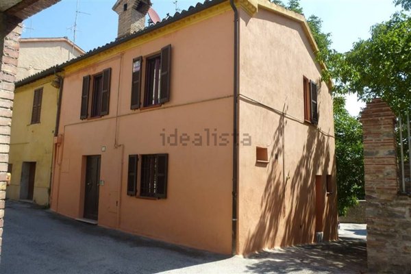 casa indipendente in vendita a Matelica
