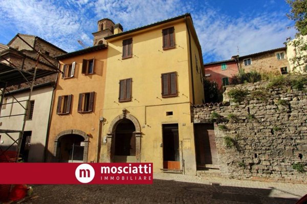 casa indipendente in vendita a Matelica