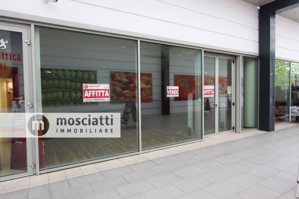 locale commerciale in vendita a Matelica
