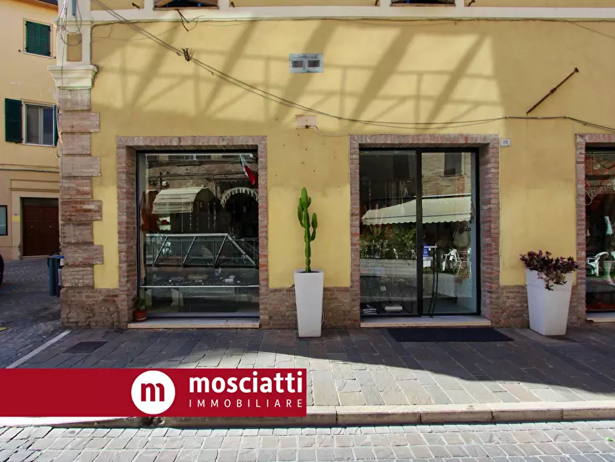 locale commerciale in vendita a Matelica