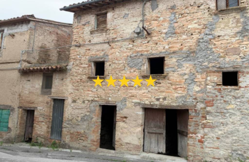 appartamento in vendita a Matelica in zona Piane