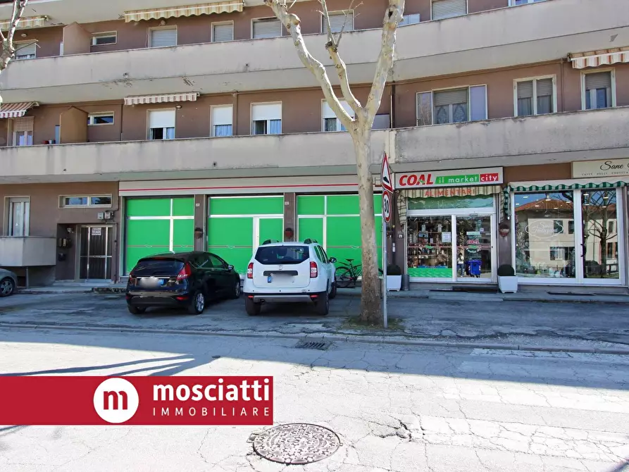 locale commerciale in vendita a Matelica