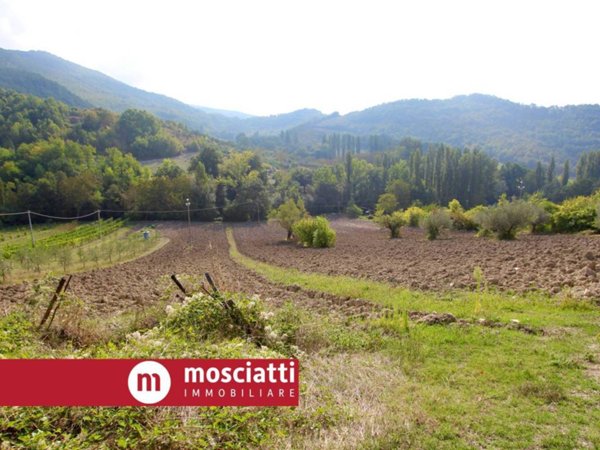 locale di sgombero in vendita a Matelica in zona Braccano