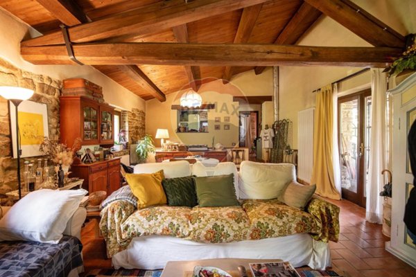 casale in vendita a Matelica