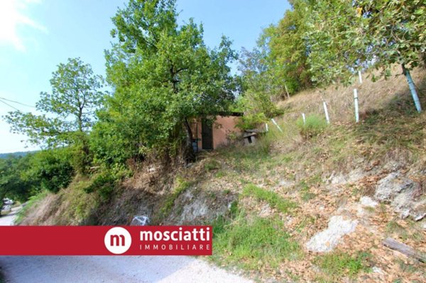 locale di sgombero in vendita a Matelica in zona Braccano
