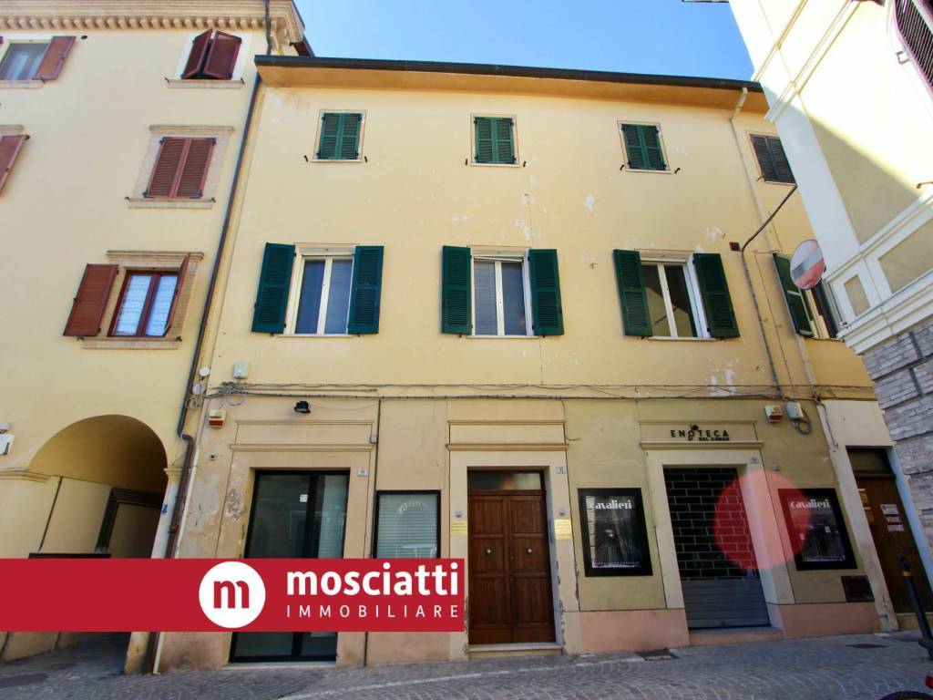 negozio in vendita a Matelica