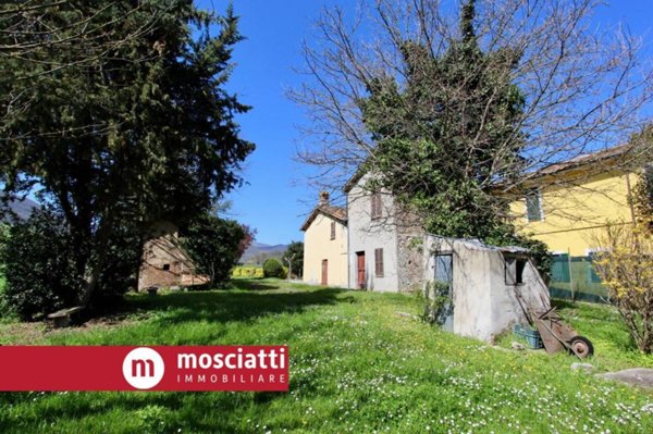 casa indipendente in vendita a Matelica