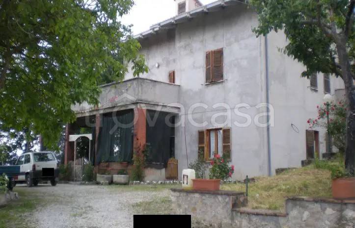 casa indipendente in vendita a Matelica