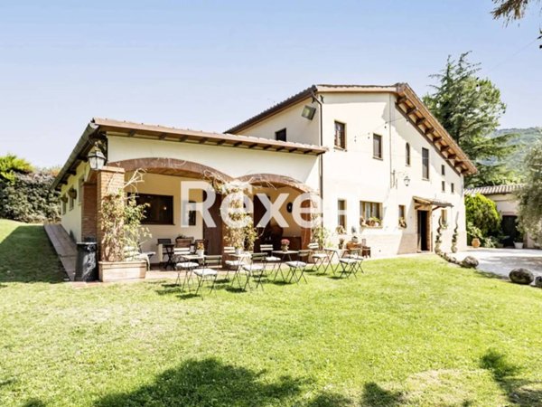 casa indipendente in vendita a Matelica in zona Braccano