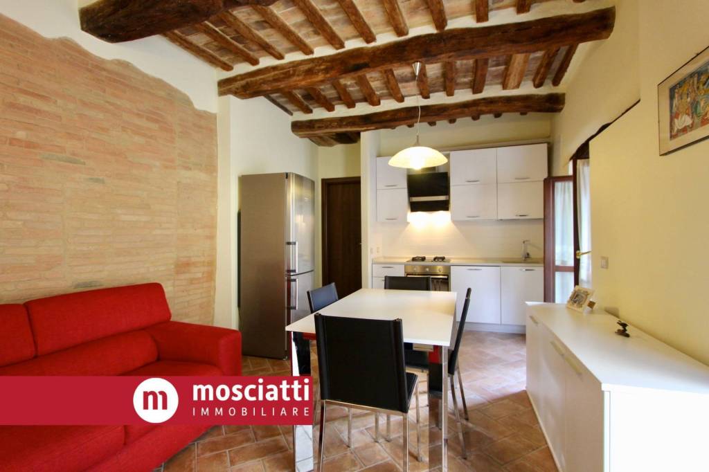 casa indipendente in vendita a Matelica