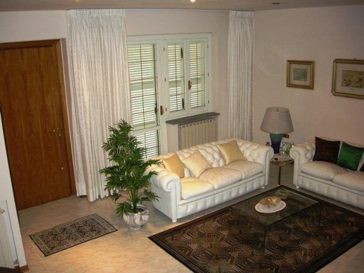 casa indipendente in vendita a Matelica