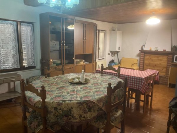 casa indipendente in vendita a Matelica