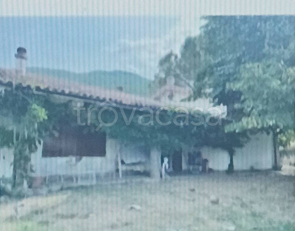 casa indipendente in vendita a Matelica in zona Valbona