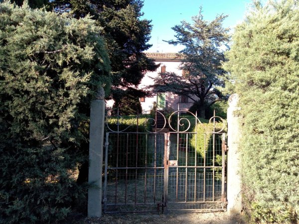 casa semindipendente in vendita a Matelica