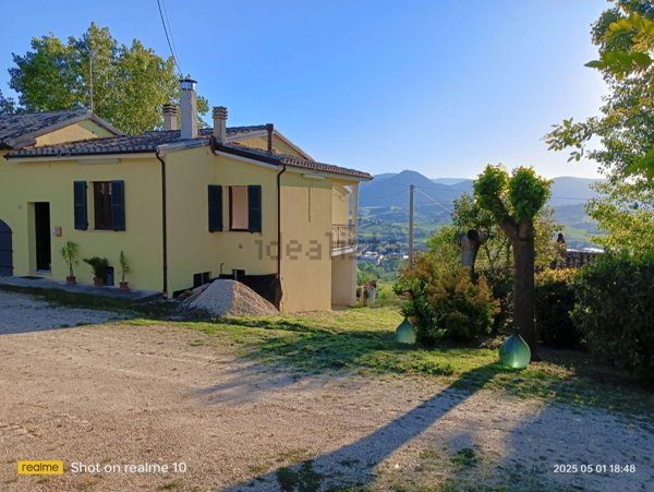 esavano in vendita a Matelica