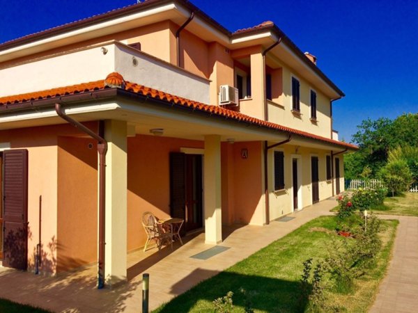 casa indipendente in vendita a Matelica