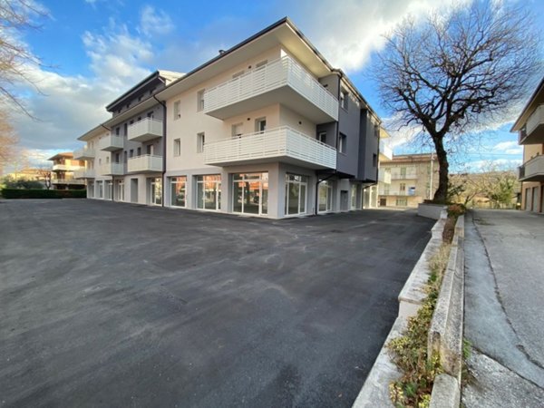 negozio in vendita a Matelica