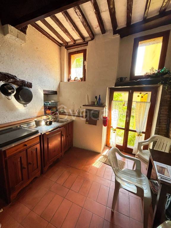 casa indipendente in vendita a Matelica