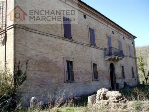 casa indipendente in vendita a Matelica in zona Terricoli