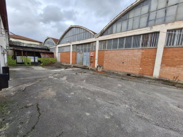 capannone in vendita a Matelica