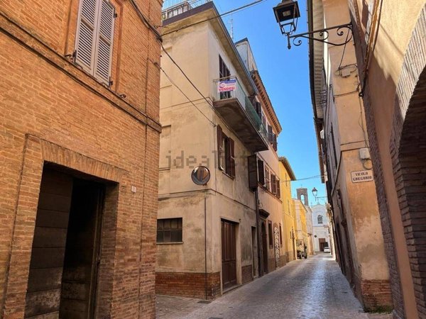 intera palazzina in vendita a Matelica