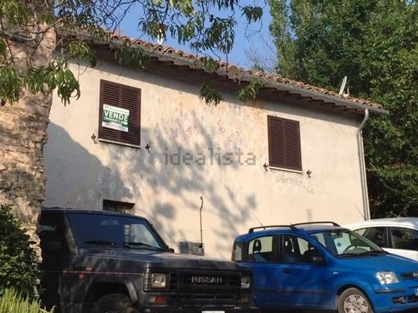 appartamento in vendita a Matelica in zona Braccano