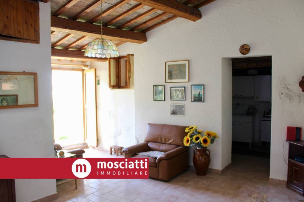 casa indipendente in vendita a Matelica