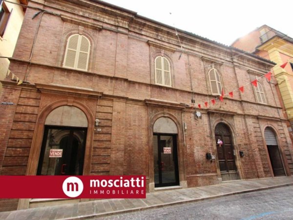negozio in vendita a Matelica