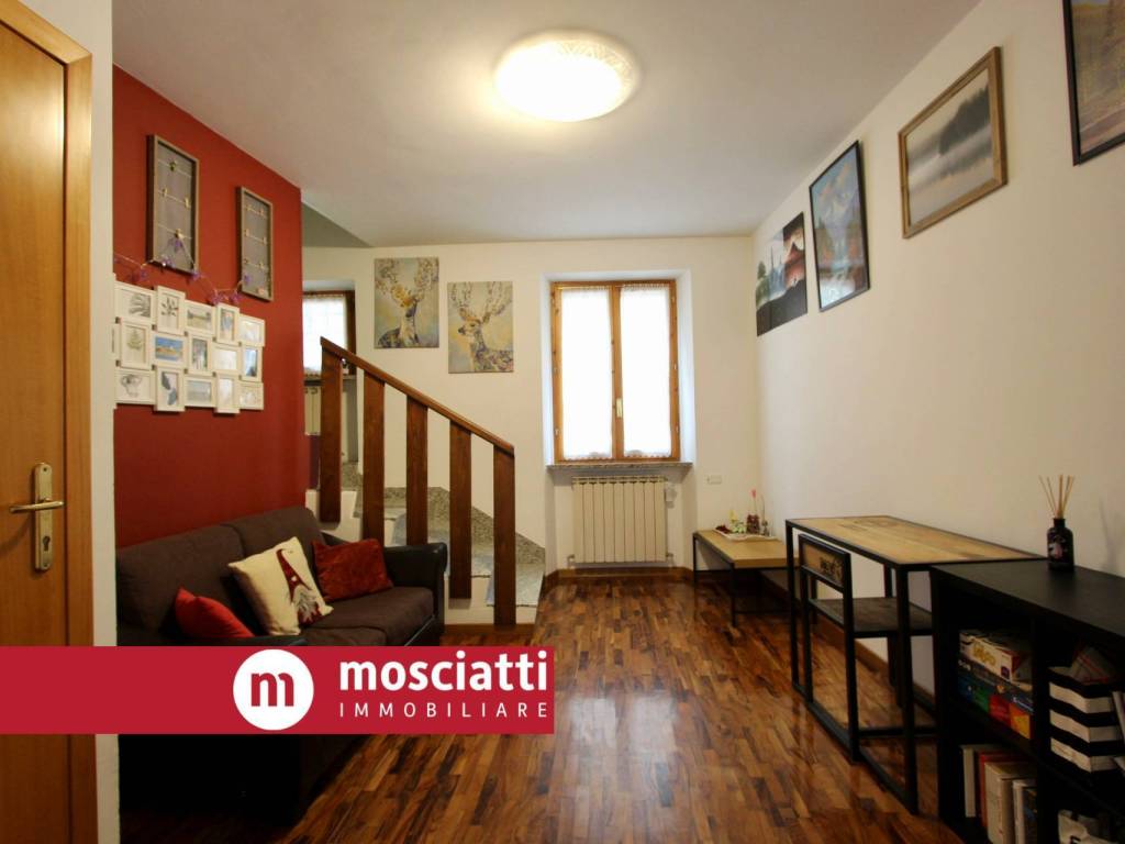 casa indipendente in vendita a Matelica
