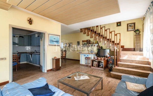 casa indipendente in vendita a Matelica in zona Cavalieri