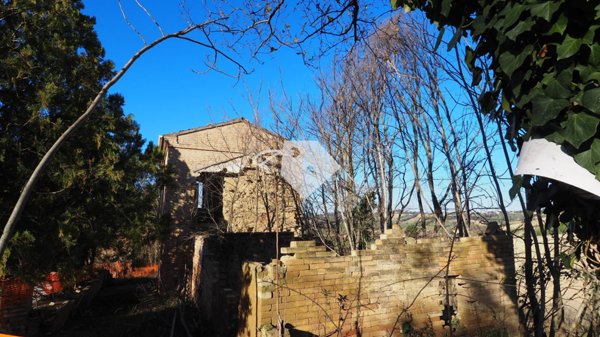 casale in vendita a Mogliano