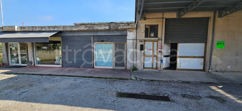 negozio in vendita a Mogliano