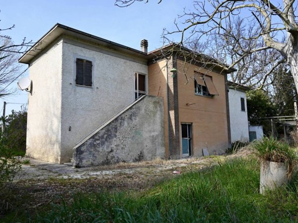 casa indipendente in vendita a Montecassiano