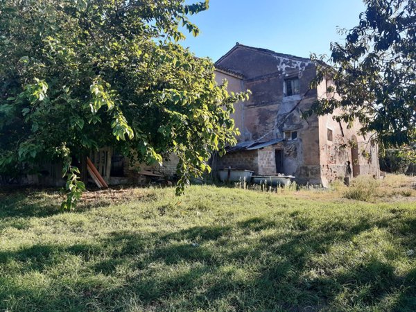 casa indipendente in vendita a Montecassiano in zona Valle Cascia