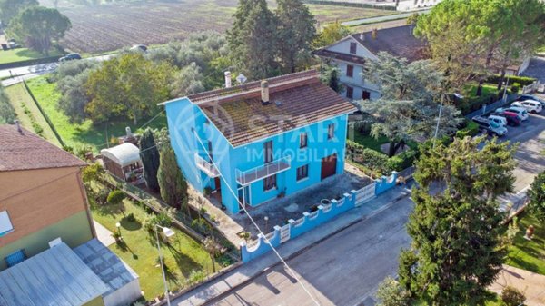 casa indipendente in vendita a Montecassiano in zona Sant'Egidio