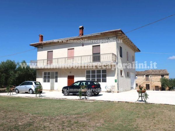 casa indipendente in vendita a Montecassiano