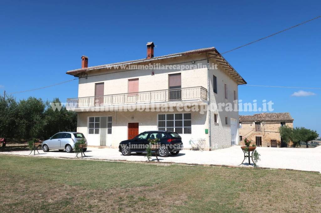 villa in vendita a Montecassiano