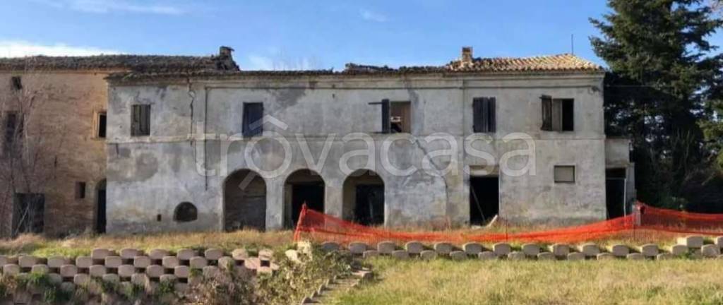 casa indipendente in vendita a Montecassiano