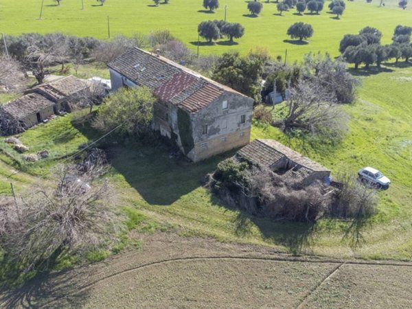 casa indipendente in vendita a Montecassiano