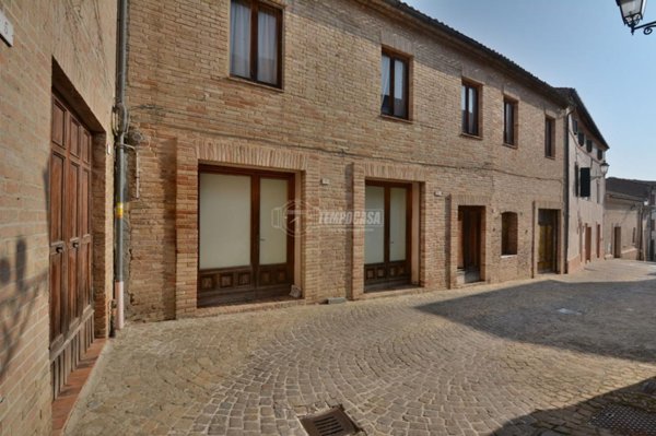 casa indipendente in vendita a Montecassiano