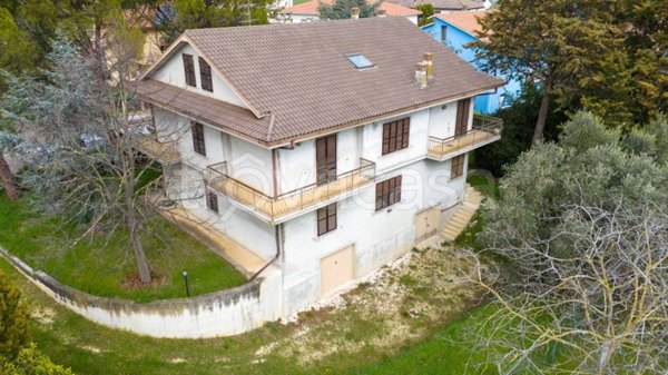 casa indipendente in vendita a Montecassiano in zona Sant'Egidio