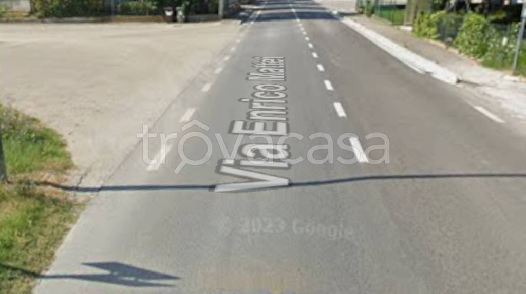 appartamento in vendita a Montecassiano in zona Valle Cascia