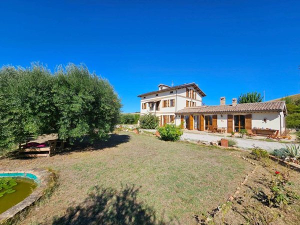 casa indipendente in vendita a Montecassiano