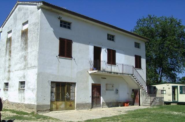 casa indipendente in vendita a Montecassiano in zona Sambucheto