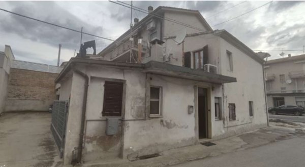 casa indipendente in vendita a Montecassiano