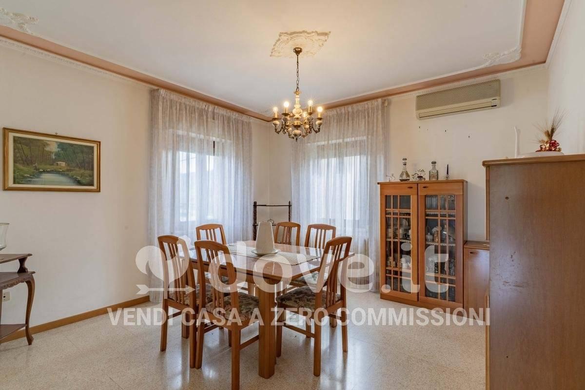 casa indipendente in vendita a Montecassiano in zona Sant'Egidio