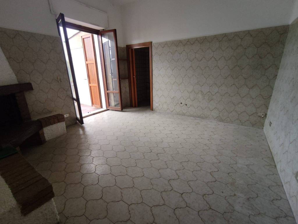 casa indipendente in vendita a Montecassiano in zona Sambucheto