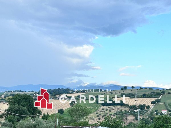 casa indipendente in vendita a Montecassiano
